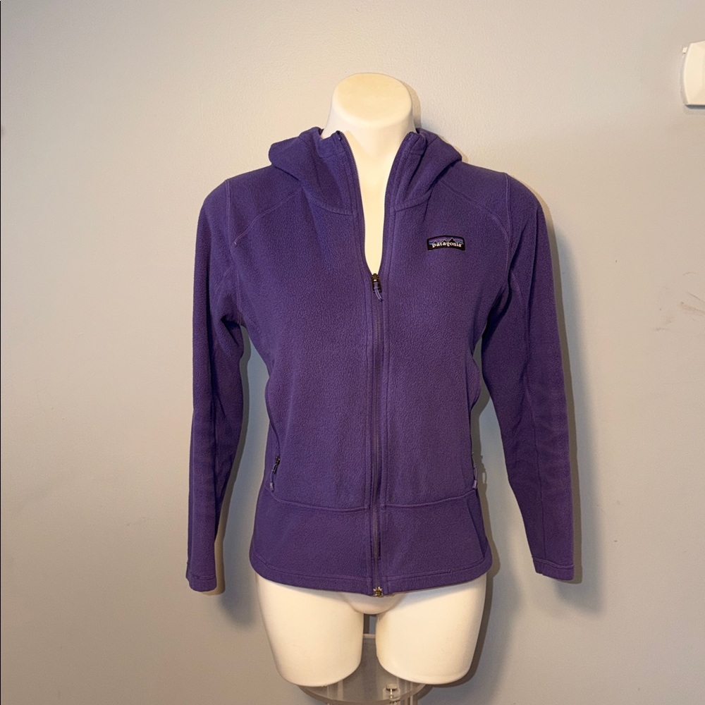 Patagonia ladies Emmilen fleece full zip Hoody. Purple. Small.